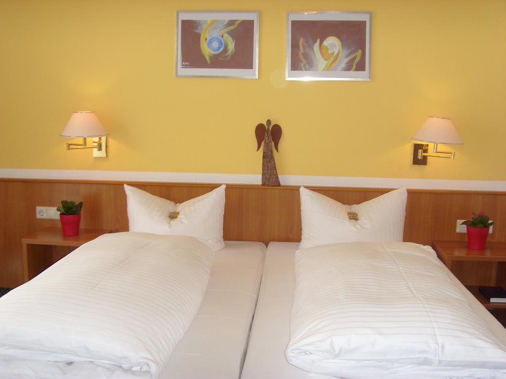 Hotel & Restaurant Engel Herbertingen Номер фото
